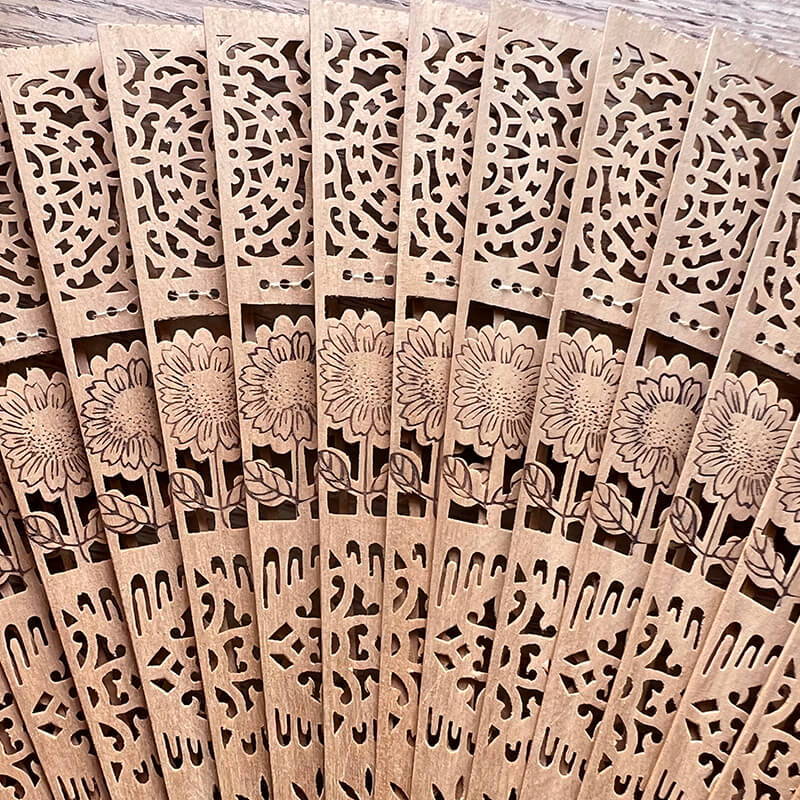 白檀の香りを楽しむ透かし彫り扇子｜数量限定・夏の装いに涼を添える和小物入荷